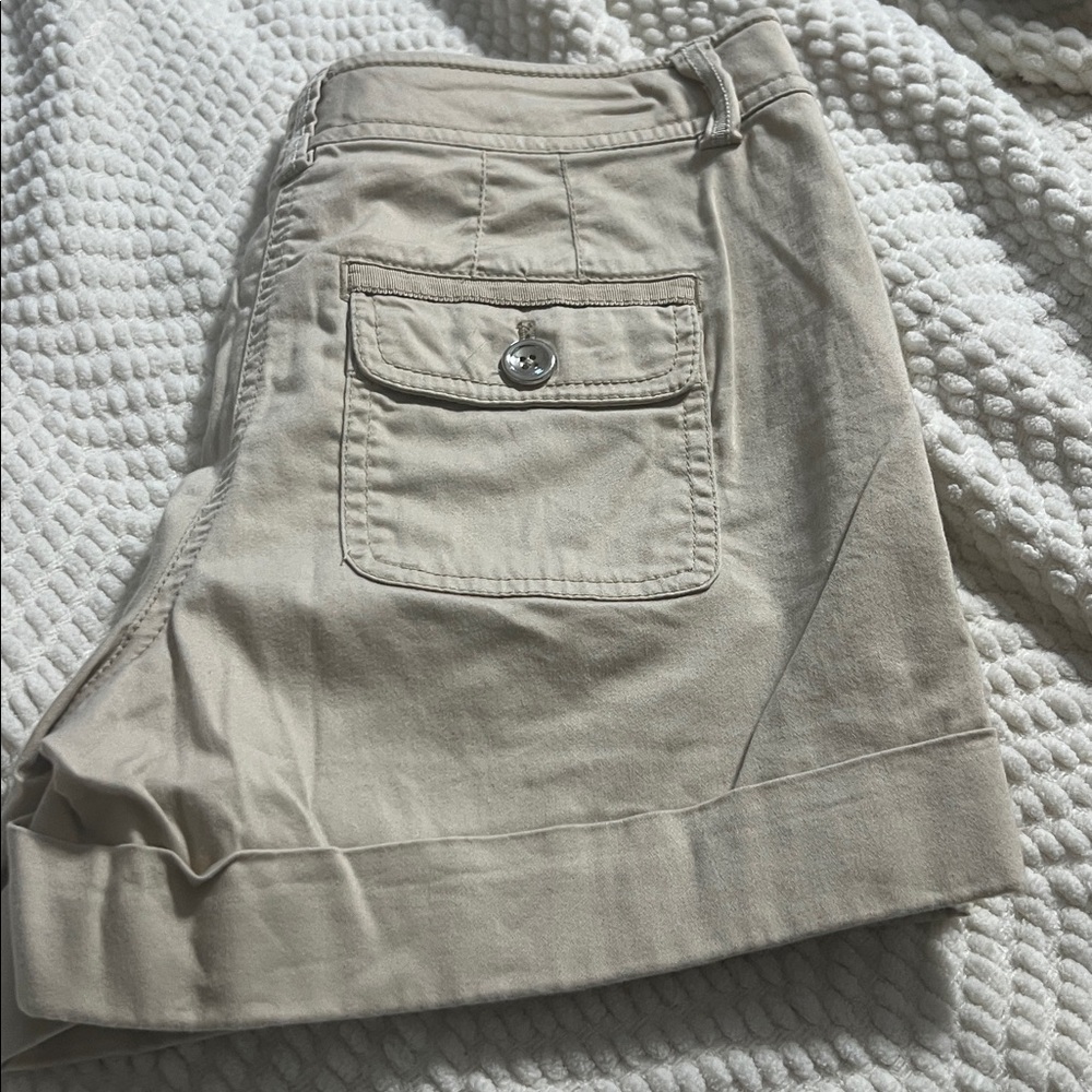 White House Black Market Cream Cargo Shorts